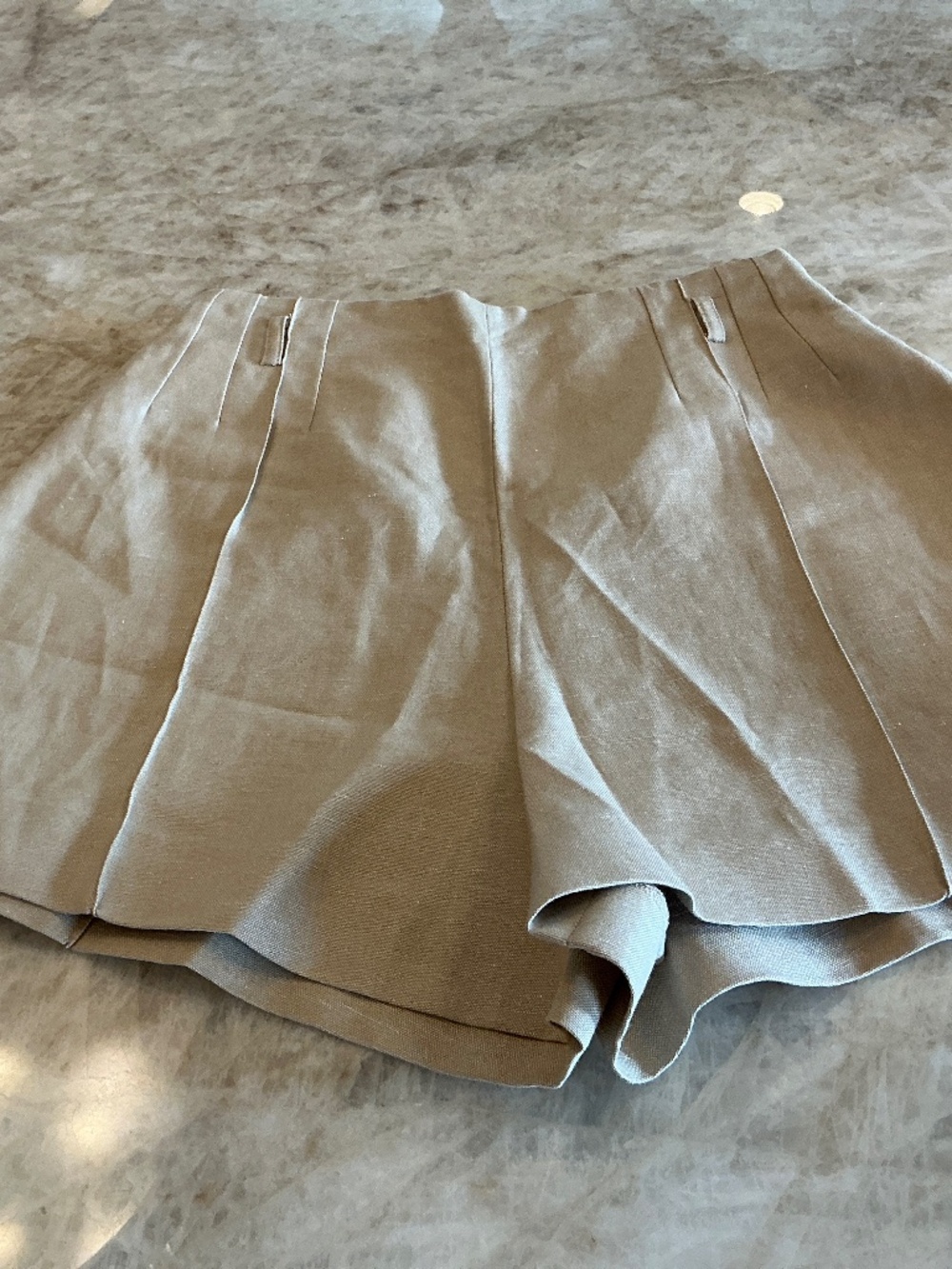 Maje - Linen and cotton shorts with darts Size 38 - with tags - never worn